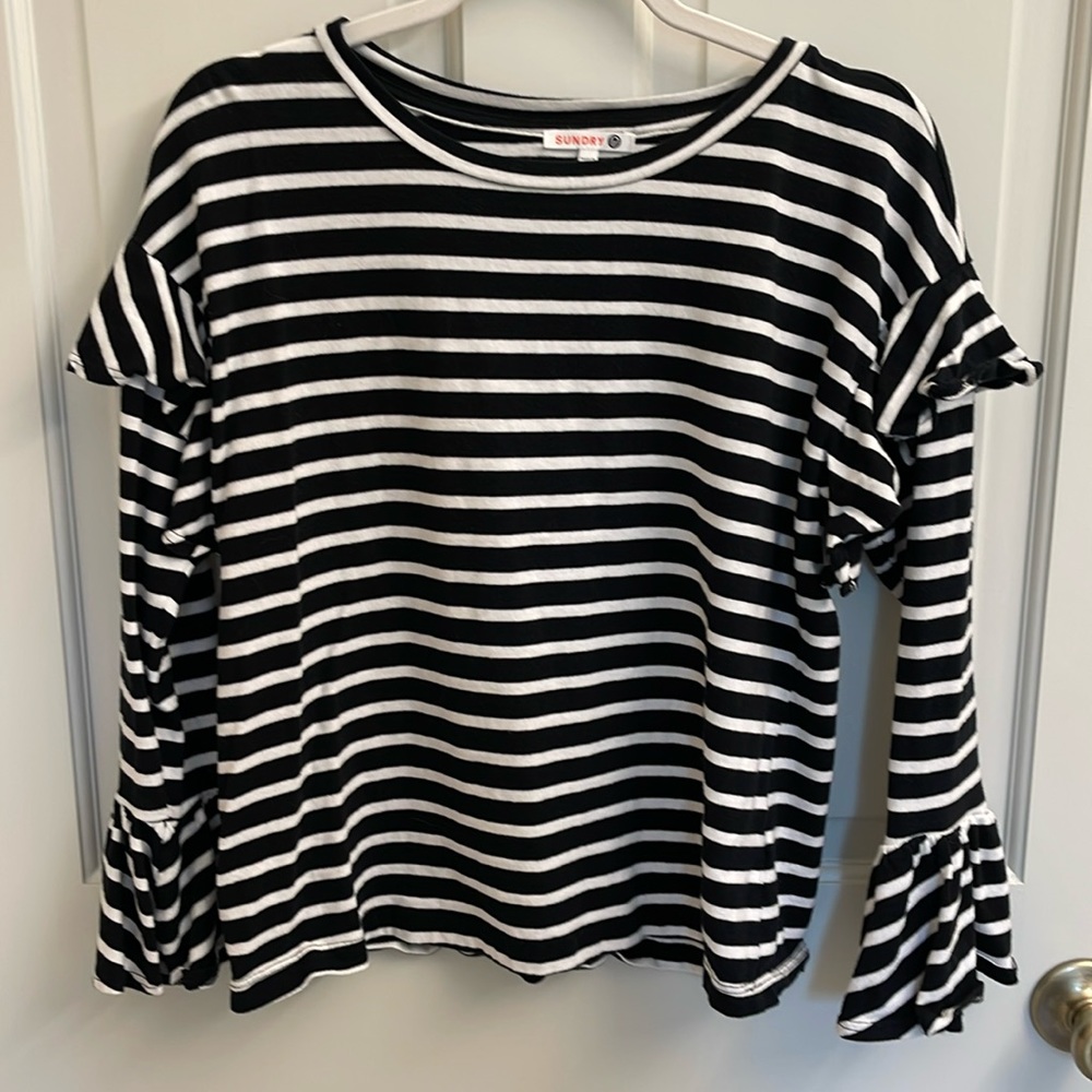 Sundry black white pullover top with ruffle sleeves and cuff 0